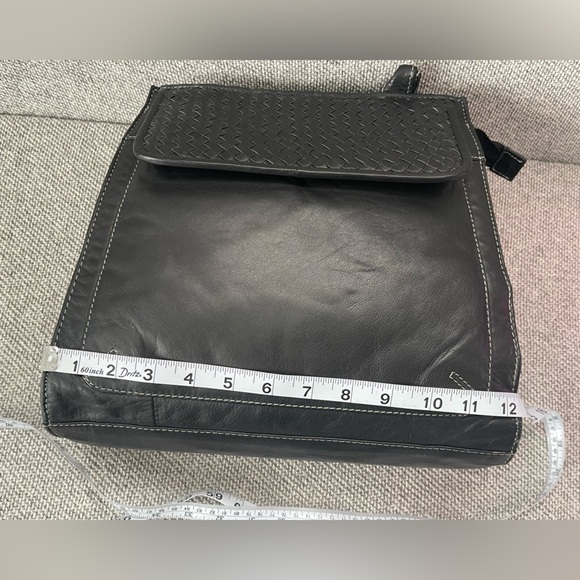 Elegant Black Satchel with Woven Texture, Dual Handles & Strap Genuine Leather - Picture 15 of 16